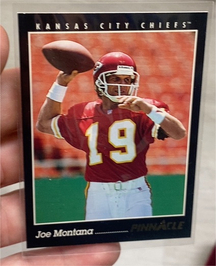 1993 Pinnacle #277 Joe Montana — front