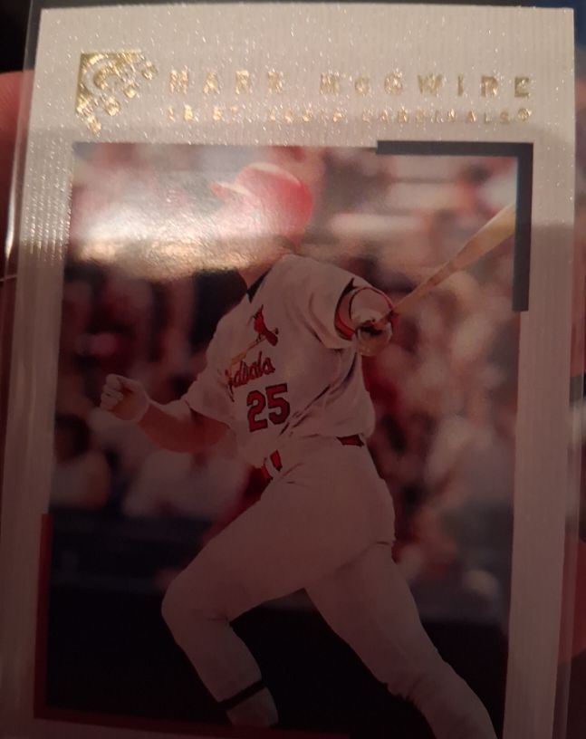 2000 Topps Gallery #70 Mark McGwire — front