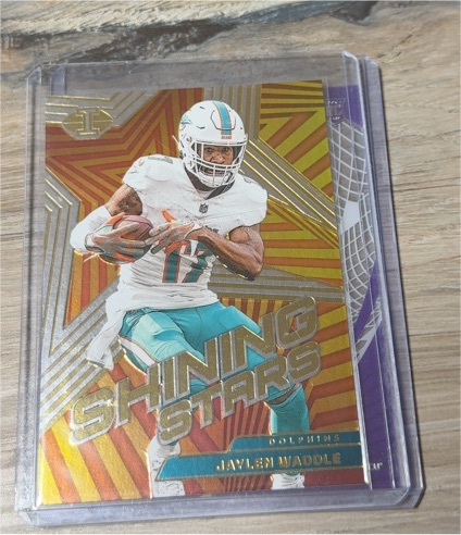 2023 Panini Illusions #10 Jaylen Waddle — front