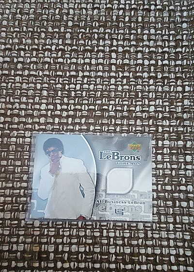 2006-07 Upper Deck The Lebrons Threads #LM-4 LeBron James Wise LeBron — front