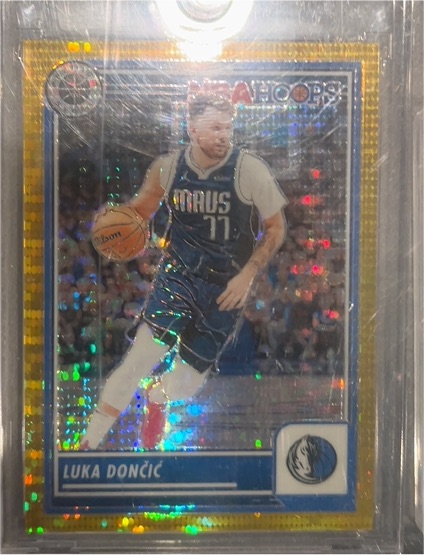 2023-24 Panini NBA Hoops Premium Stock #9 Luka Doncic — front