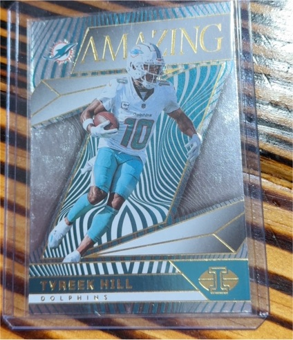 2024 Panini Illusions Amazing #18 Tyreek Hill — front