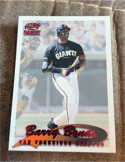 1999 Pacific Paramount #208 Barry Bonds — front