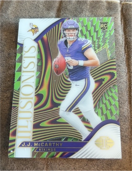 2024 Panini Illusions Illusionists #8 J.J. McCarthy — front