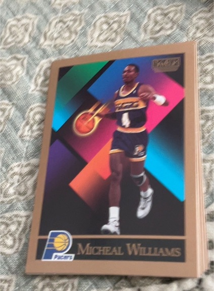1990-91 SkyBox #388 Micheal Williams — front