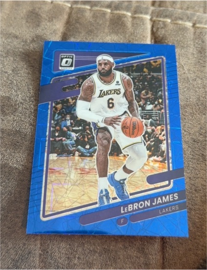 2021-22 Panini Donruss Optic #41 LeBron James — front