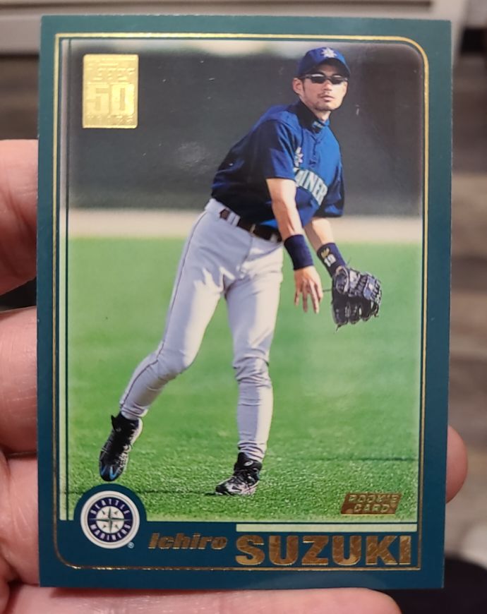 2001 Topps #726 Ichiro Suzuki Rookie Card — front