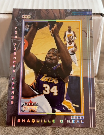 2001-02 Fleer Genuine #70 Shaquille O'Neal — front