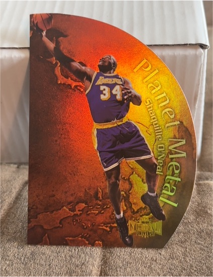 1998 Skybox Metal Universe Planet Metal #8PM Shaquille O'Neal — front