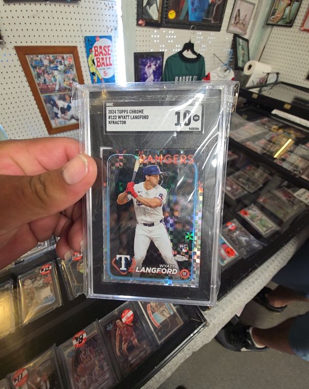 2024 Topps Chrome #122 Wyatt Langford Xfractor — front