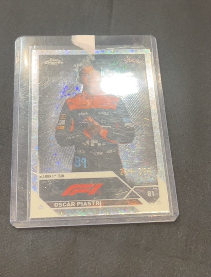 2023 Topps Chrome Formula 1 #81 Oscar Piastri — front