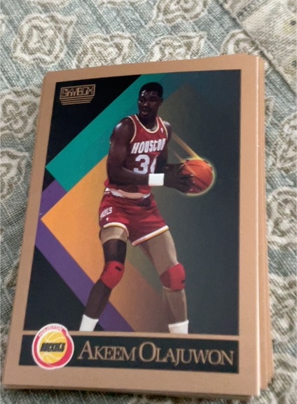 1990 SkyBox #110 Akeem Olajuwon — front