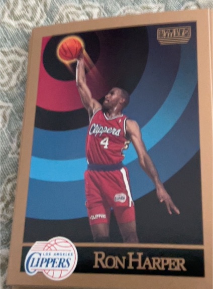 1990-91 SkyBox #128 Ron Harper — front