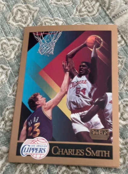 1990-91 SkyBox #132 Charles Smith — front