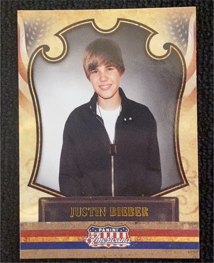 2011 Panini Americana #5 Justin Bieber — front