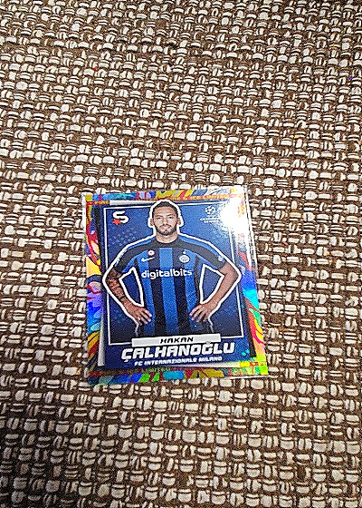 2022-23 Topps UEFA Superstars #82 Hakan Calhanoglu — front