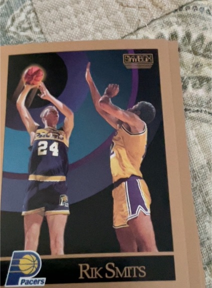 1990 SkyBox #122 Rik Smits — front