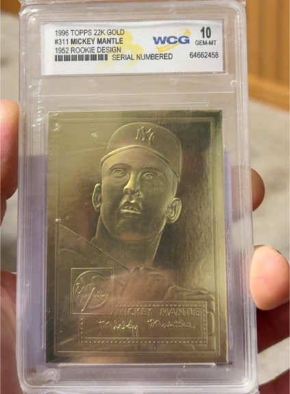 1996 Topps 22K Gold #311 Mickey Mantle 1952 Rookie Design — front