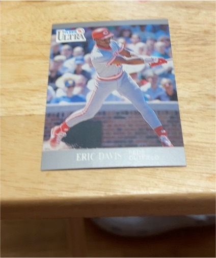 1991 Fleer Ultra #44 Eric Davis — front