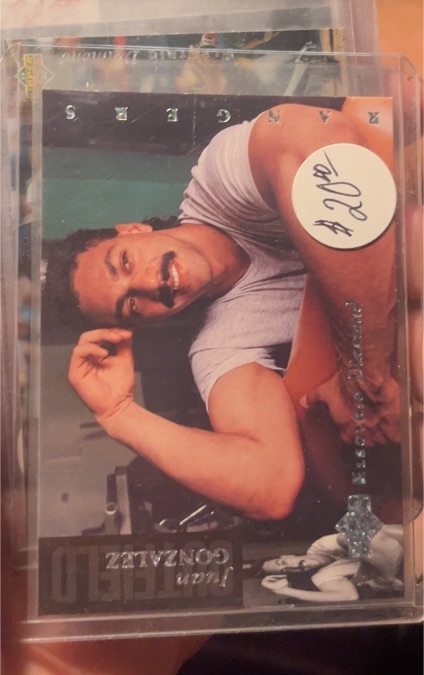 1993 Upper Deck #1 Juan Gonzalez — front