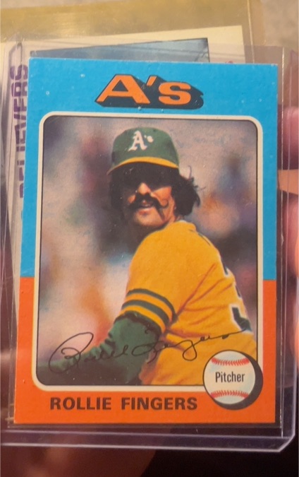 1975 Topps #21 Rollie Fingers — front