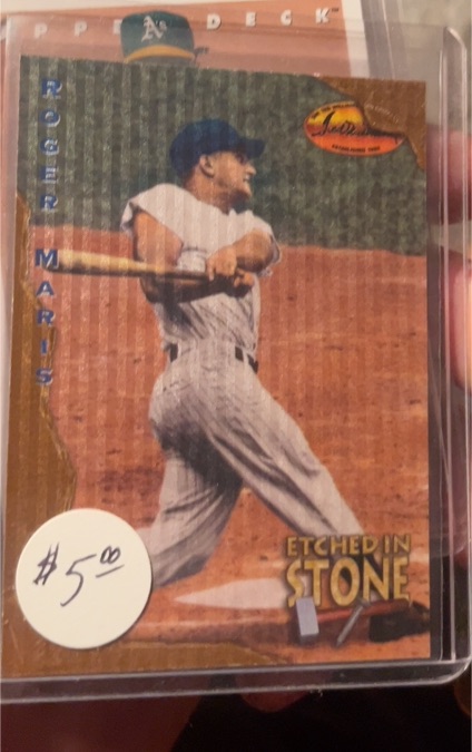 1995 Upper Deck Etched in Stone #17 Roger Maris — front
