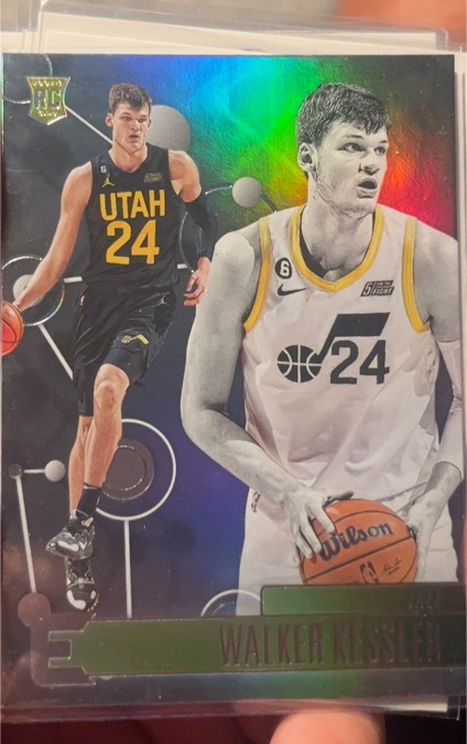 2022-23 Panini Chronicles Essentials #222 Walker Kessler — front