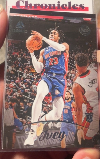 2022-23 Panini Chronicles Luminance #136 Jaden Ivey — front