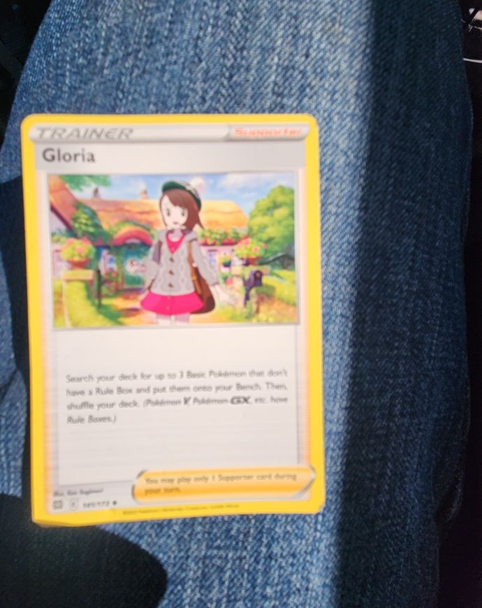 2022 Pokemon Sword & Shield Brilliant Stars #141 Gloria — front