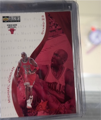 1997-98 Upper Deck Collector's Choice #385 Michael Jordan Hot Properties — front