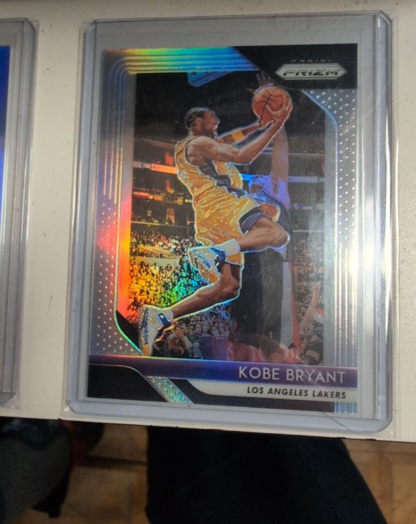 2018-19 Panini Prizm #15 Kobe Bryant — front