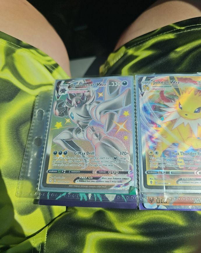 2022 Pokemon Shining Fates SV117/SV122 Grimmsnarl VMAX — front
