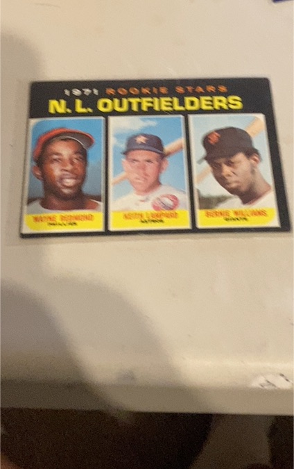 1971 Topps #728 N.L. Outfielders Rookie Stars Wayne Redmond/Keith Lampard/Bernie Williams — front