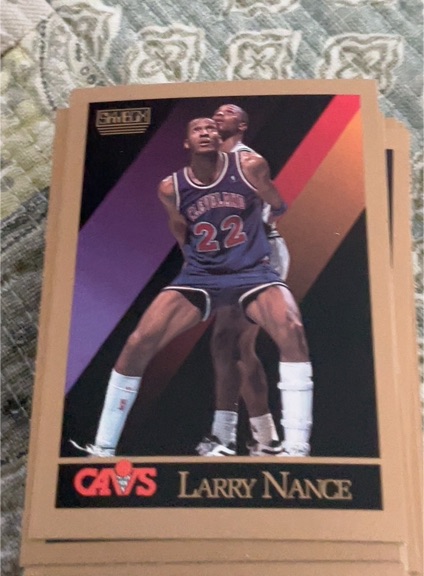 1990-91 SkyBox #55 Larry Nance — front