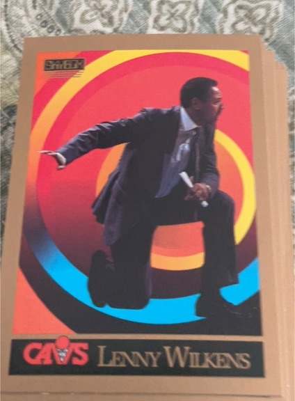 1990-91 SkyBox #305 Lenny Wilkens — front
