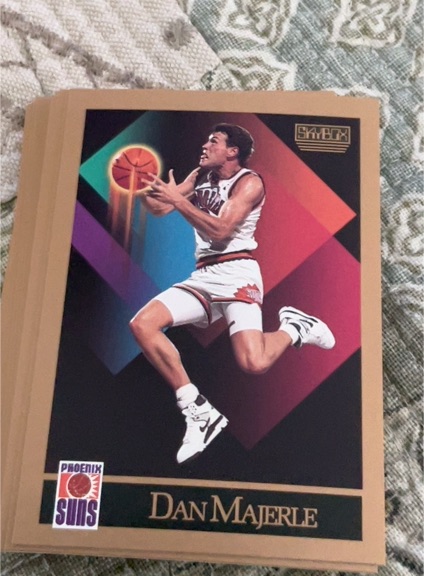 1990-91 SkyBox #226 Dan Majerle — front
