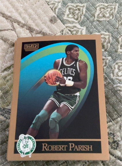 1990 Skybox #20 Robert Parish — front