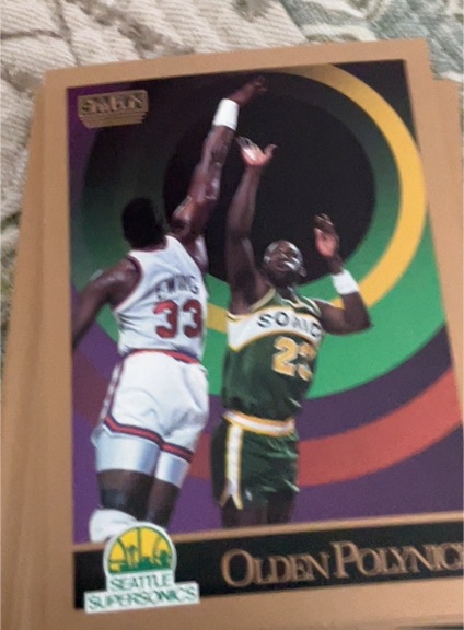 1990-91 SkyBox #272 Olden Polynice Seattle SuperSonics — front