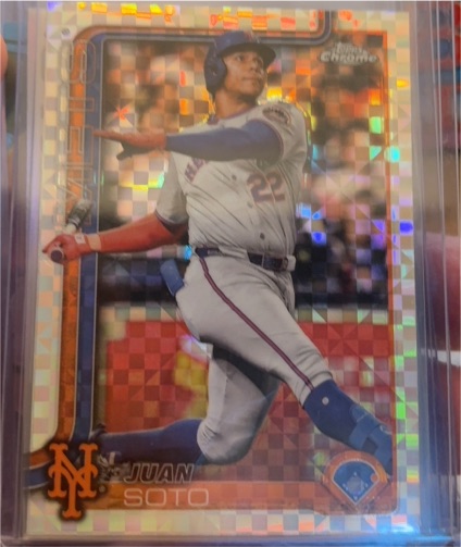 2025 Topps Chrome #200 Juan Soto — front