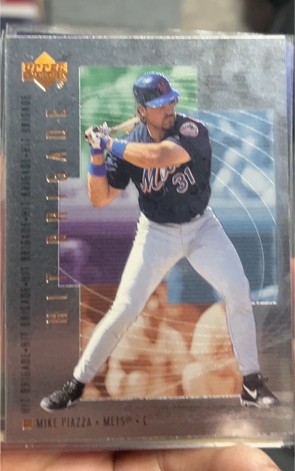 2000 Upper Deck #H5 Mike Piazza Hit Brigade — front