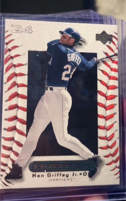 2000 Upper Deck Ovation #31 Ken Griffey Jr. — front