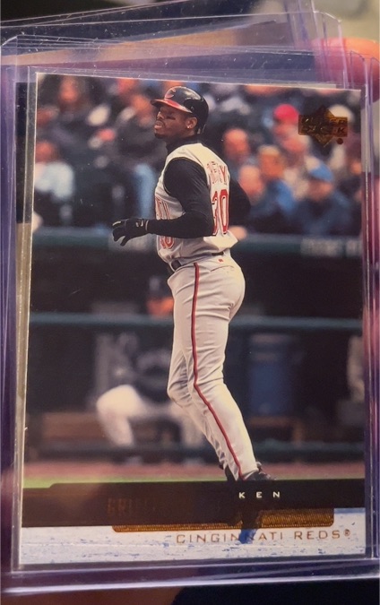 2000 Upper Deck #358 Ken Griffey Jr. — front