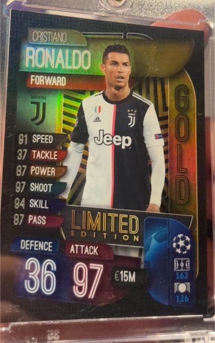 2019-20 Topps Match Attax #LE12 Cristiano Ronaldo Gold Limited Edition Juventus — front