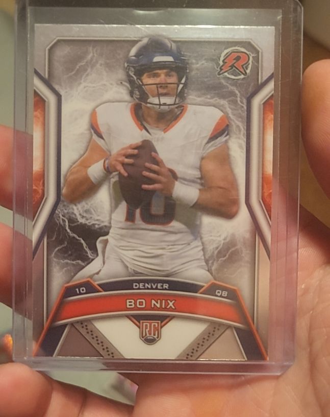 2024 Topps Resurgence #125 Bo Nix — front
