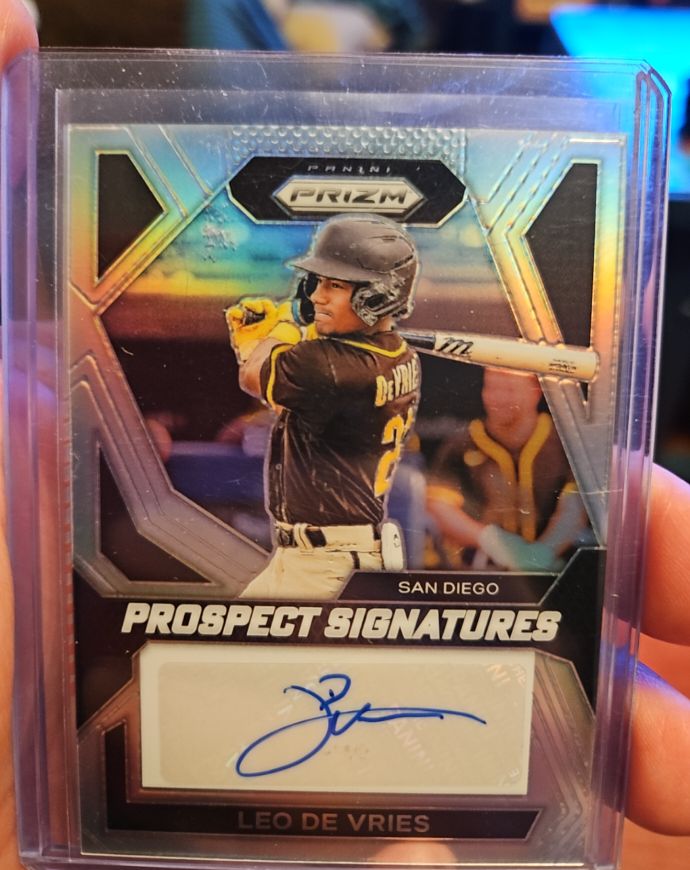 2024 Panini Prizm Prospect Signatures #PS-LDV Leo De Vries — front