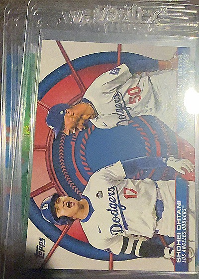 2025 Topps Series 2 #DD-2 Shohei Ohtani / Mookie Betts Dynamic Duos — front