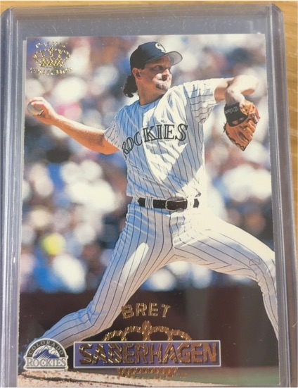 1993 Crown Royale #34 Bret Saberhagen — front