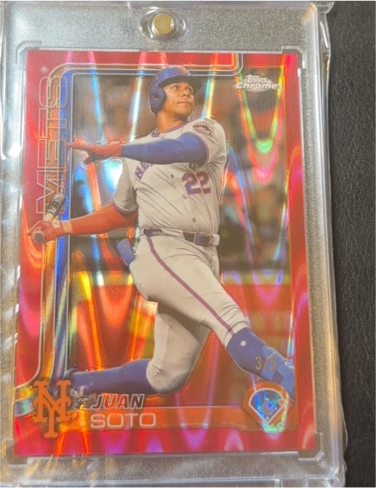 2025 Topps Chrome #200 Juan Soto — front