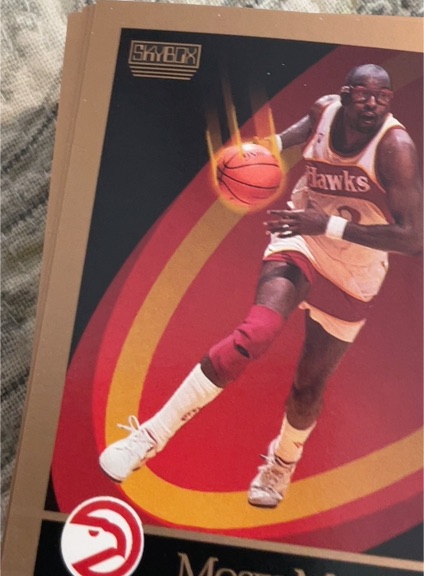 1990-91 SkyBox #6 Moses Malone — front