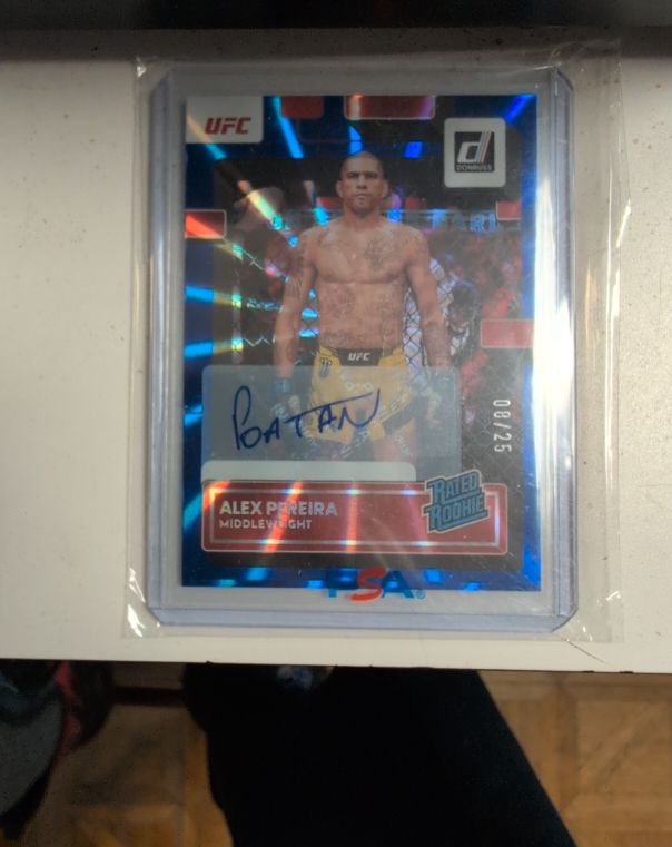 2023 Donruss UFC Rated Rookie Alex Pereira Blue Prizm Auto #SG-AP — front